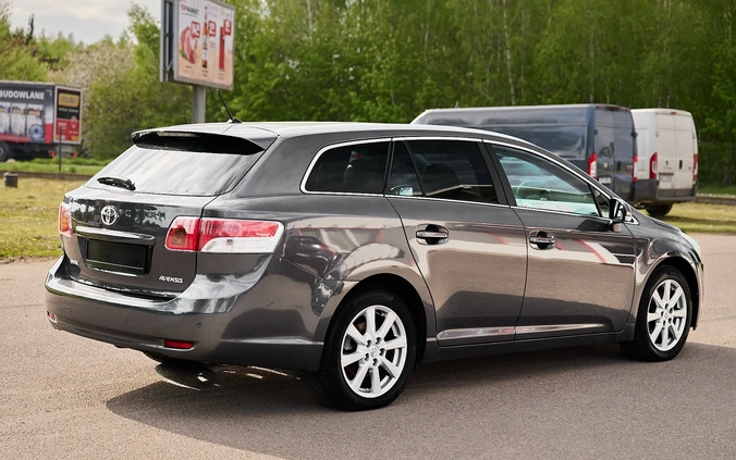 Toyota Avensis cena 28900 przebieg: 214000, rok produkcji 2009 z Sieradz małe 742